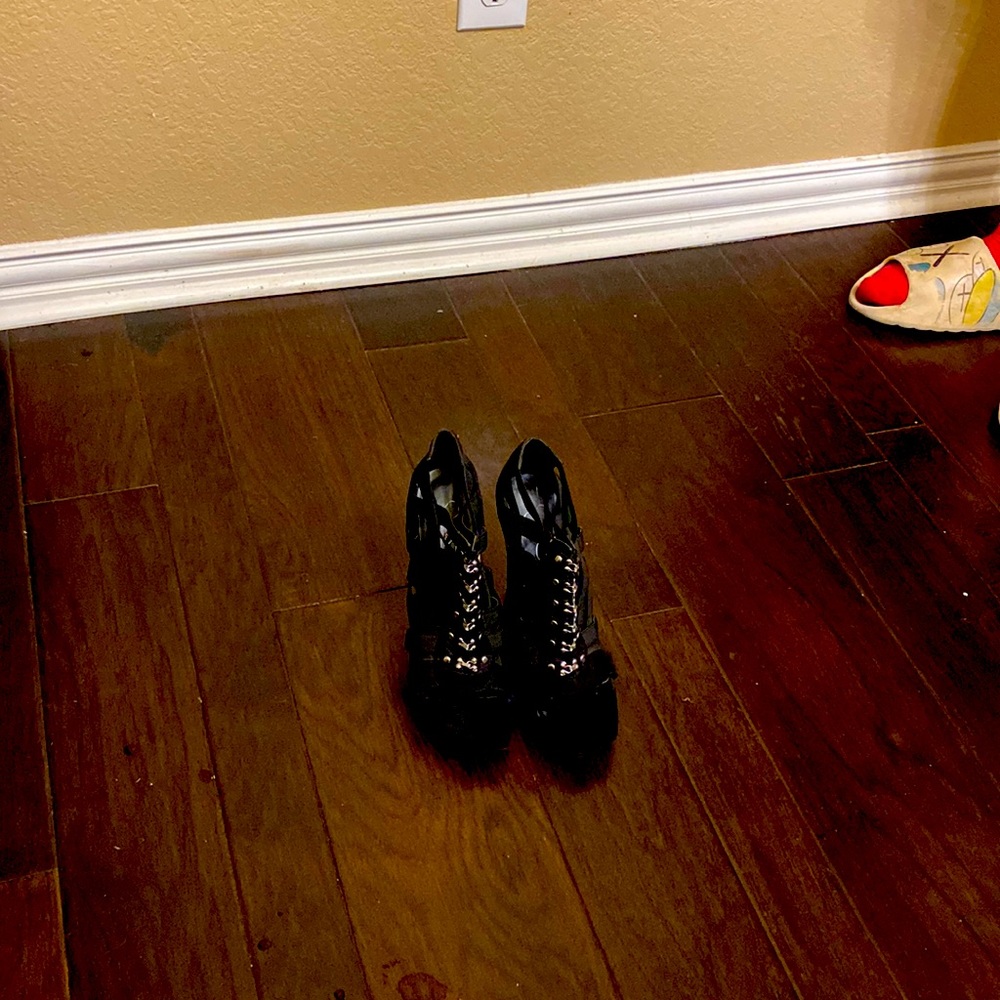 size 10 .. Jessica Simpson